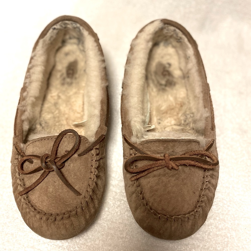 UGG Dakota Moccasin Slipper Shoes